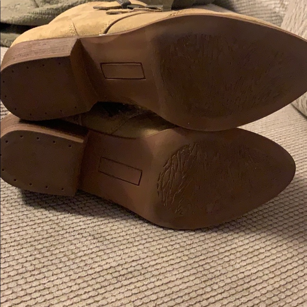 Tan boots - Picture 5 of 6